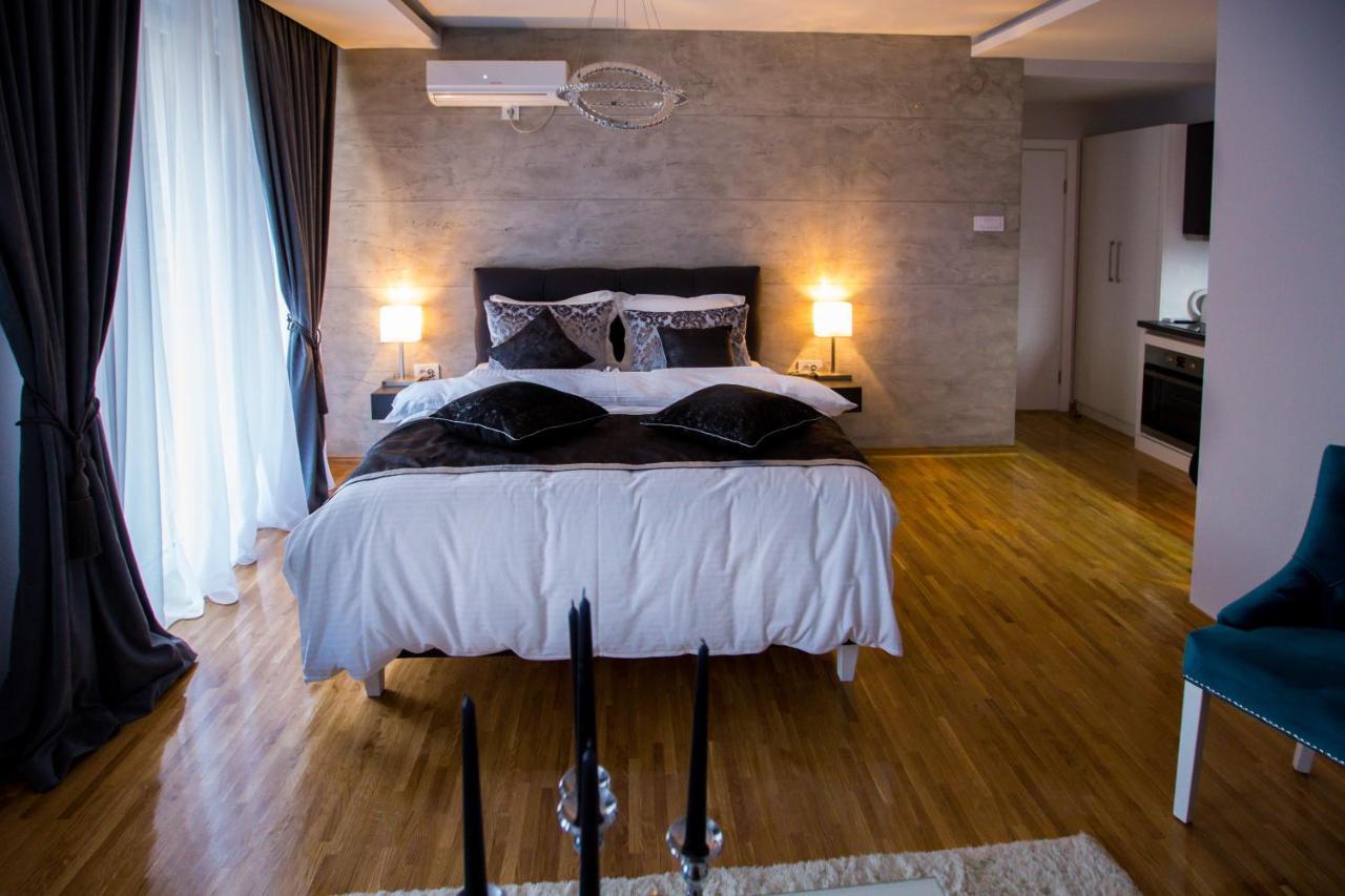 Exclusive And Apartment