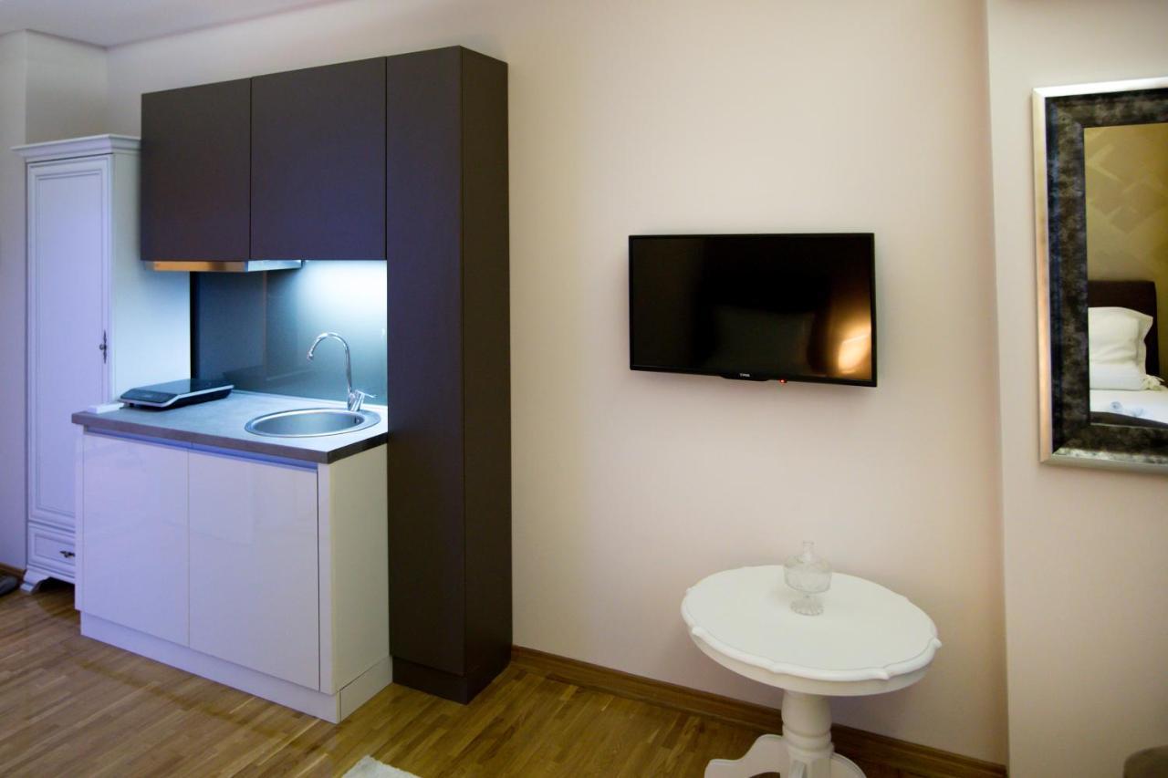 Exclusive And Apartment *
